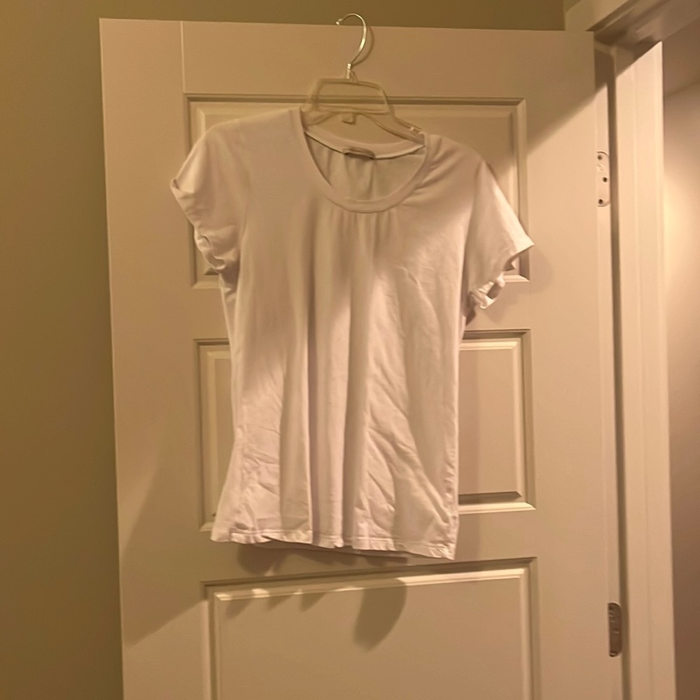 Super stretchy white t shirt